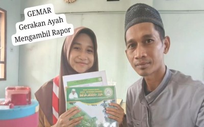 Hangatnya Konsultasi Pendidikan: Suasana Pembagian Rapor di MTs-MA Al Hikam Jelang Libur Panjang